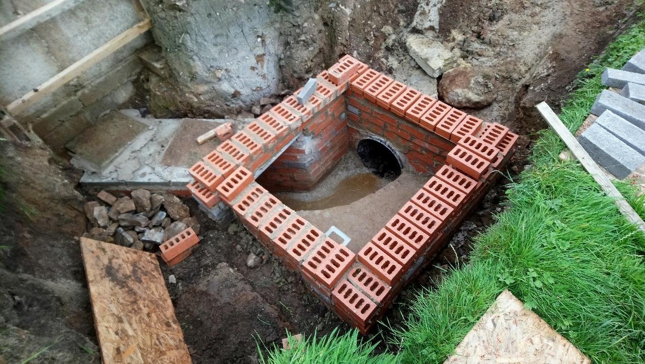 manhole base shaped